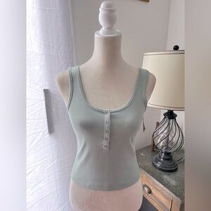 NWT Abercrombie & Fitch cropped tank